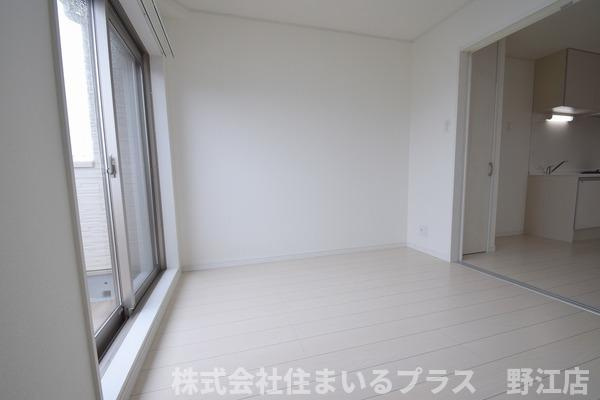 ＥＡＳＥ．Ａ4の洋室