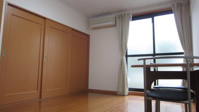 レオパレスＶＥＮＴＶＥＲＴの居間・リビング