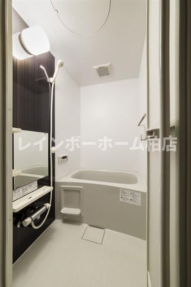 仲介手数料（賃料の1.10ヵ月）の50％OFF対象物件！の浴室|きれいなお風呂です
