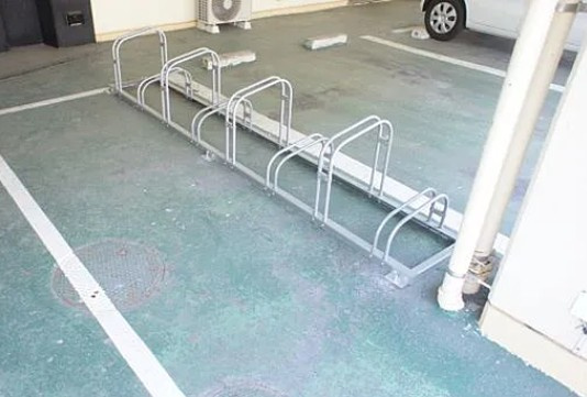 シンエイ第８東船橋マンションの駐車場