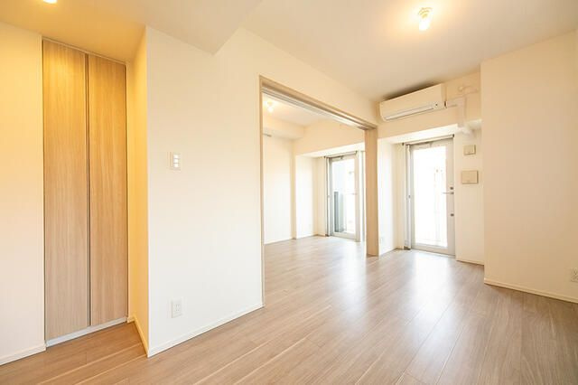 ＪＰ　ｎｏｉｅ　上野稲荷町の居間・リビング