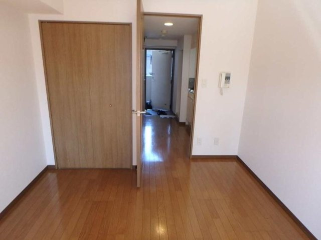 メインステージ巣鴨の洋室