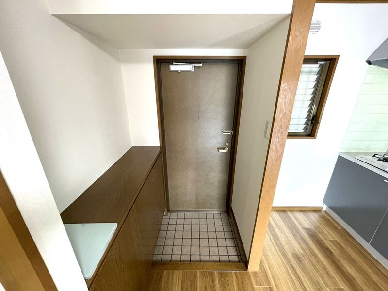 川崎市多摩区生田１丁目の賃貸マンションの玄関