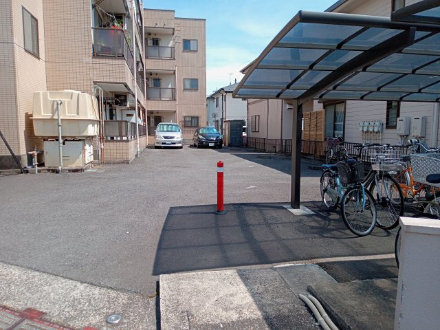 川崎市多摩区生田１丁目の賃貸マンションの駐車場