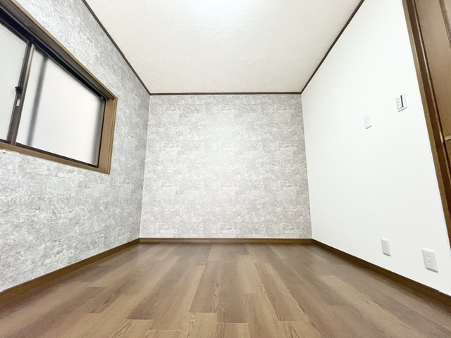 西板持町7丁目貸家の洋室