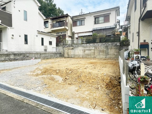 高槻市東城山　第1期　売土地の外観|周辺は落ち着いた街並みの住宅地！子育てがしやすい住環境です！現地でしかわからない事もございます。是非一度ご覧ください。