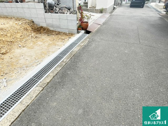 高槻市東城山　第1期　売土地の前面道路含む現地写真|周辺は落ち着いた街並みの住宅地！子育てがしやすい住環境です！