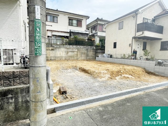 高槻市東城山　第1期　売土地の外観|周辺は落ち着いた街並みの住宅地！子育てがしやすい住環境です！現地でしかわからない事もございます。是非一度ご覧ください。