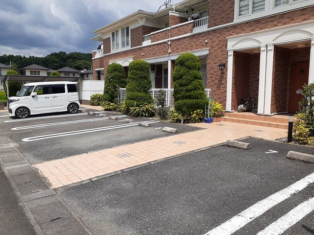 【駐車場】 | アルカンシェル | 駐車スペースもあります