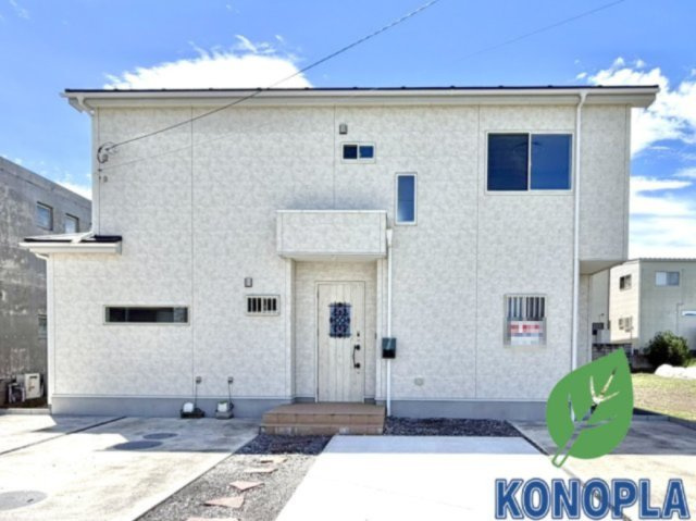 【中古戸建】藤岡市下大塚の外観|■外観｜特徴のある個性的な住まいと美しい街並み、そして住みやすい環境を、ぜひ現地でご覧になりませんか。お気軽にお問合せください(^^)  