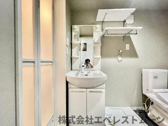 プラージュ柴田の独立洗面台|独立洗面化粧台が付いています