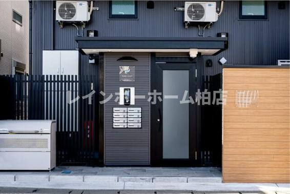 特典：仲介手数料が無料です!!のエントランス|オートロックがあります