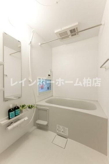 特典：仲介手数料が無料です!!の浴室|※家具等はイメージです。実際には付きません。