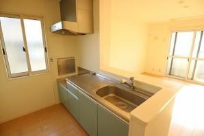 神戸市西区枝吉４丁目のアパートのキッチン
