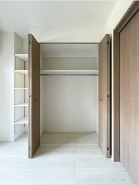 【収納】 | バウスフラッツ高円寺 | クローゼット完備。