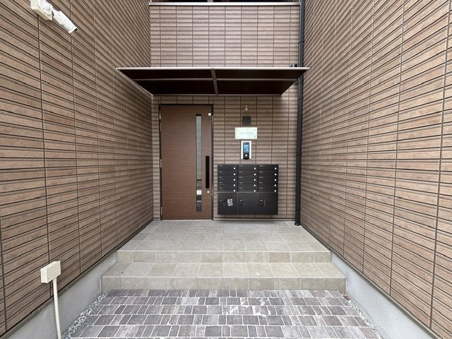 レジーナ本町のエントランス