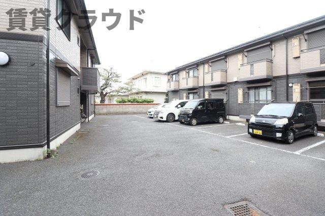 リヴェール・アイⅡの駐車場|駐車場があります