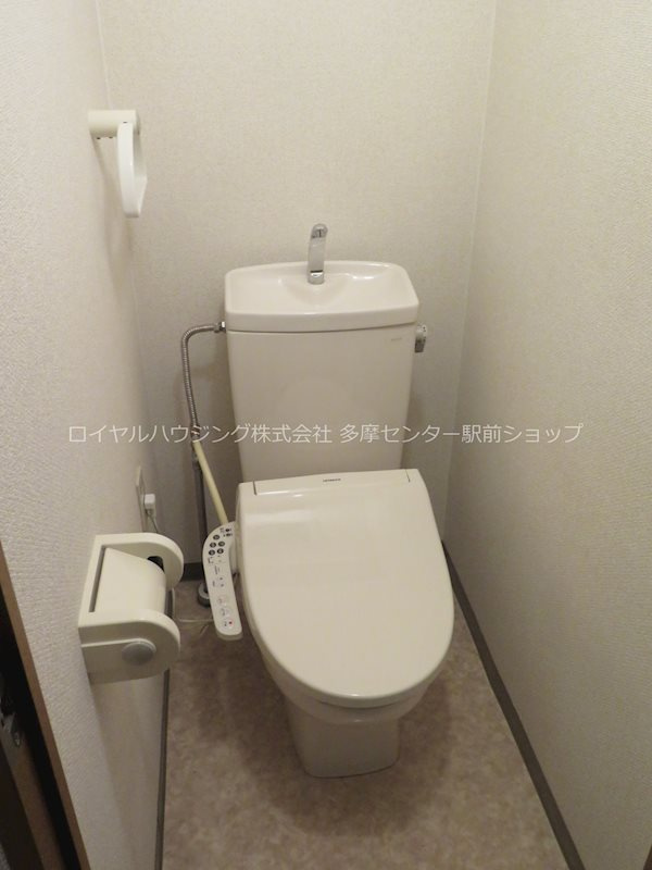 温水洗浄便座付きのトイレで便座も冷たくありません♪