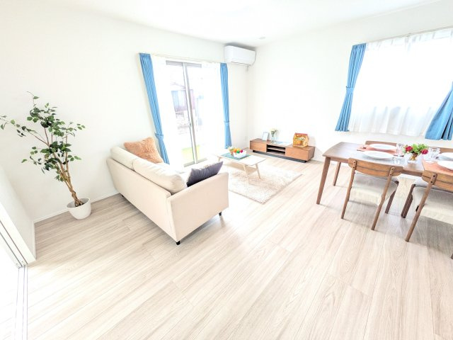 阿見町うずら野2丁目15番　新築戸建て　A号棟の居間・リビング