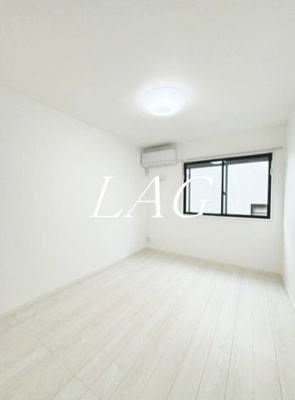 【居間・リビング】 | ハレレア生田 | 洋室のお部屋です。