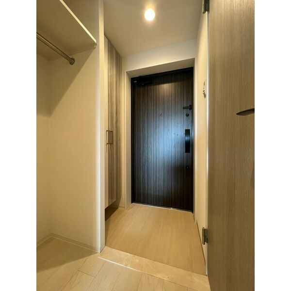 クレストタップ京都丹波口の玄関