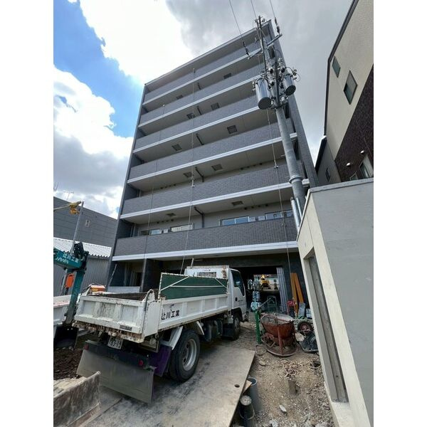 京都市右京区西京極東側町の賃貸マンション