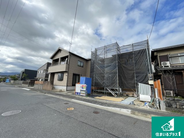 大津市真野　新築一戸建ての前面道路含む現地写真|現在の進捗状況です！順調に作業進行中、完成が待ち遠しいです！詳細の間取り等、お気軽にお問い合わせください！