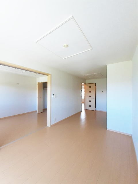 熊本市南区富合町清藤のアパートの居間・リビング