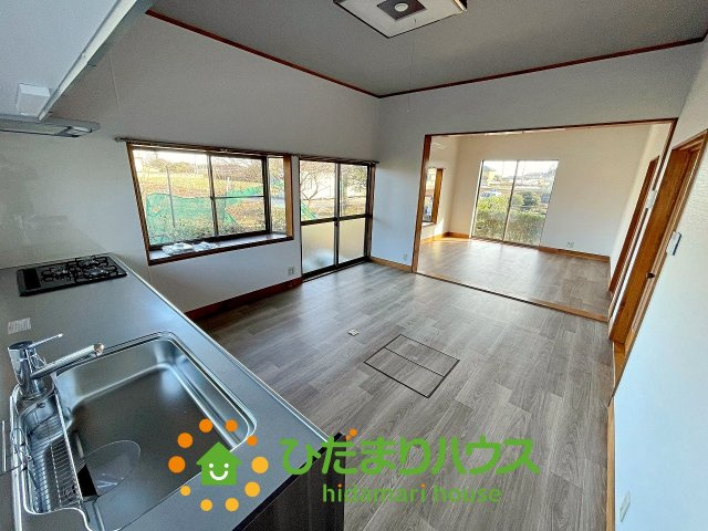 古河市東山田　中古一戸建ての居間・リビング