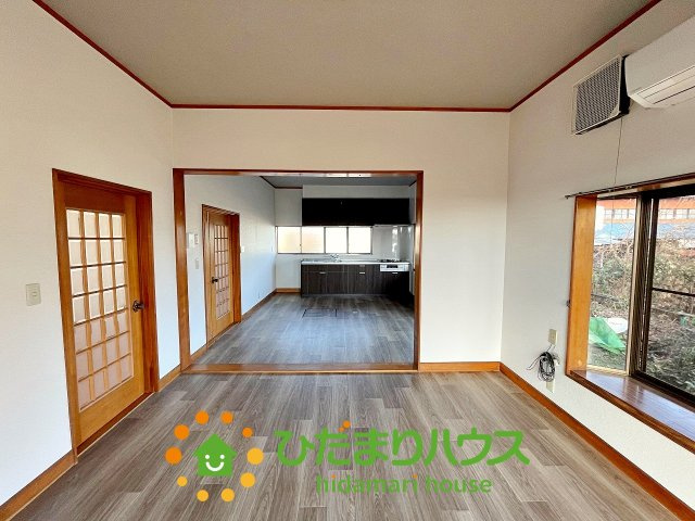 古河市東山田　中古一戸建ての居間・リビング