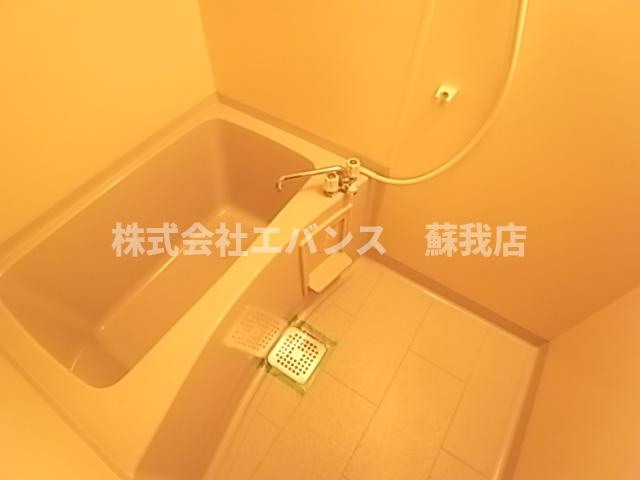 【浴室】 | ラ・セゾン | コンパクトで使いやすいお風呂です