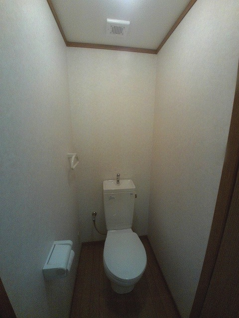 ポコアポコ明石鍛冶屋町Ⅲ番館のトイレ