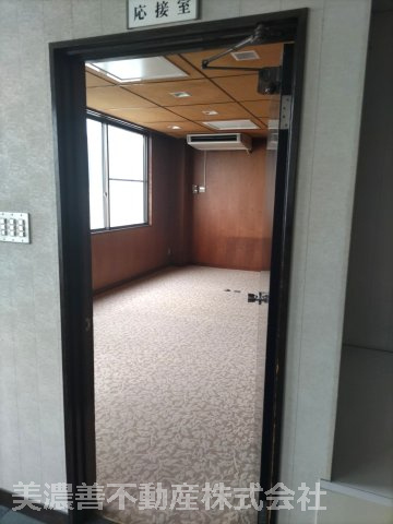 ６５５５１　岐阜市今嶺４丁目事務所・倉庫の内装