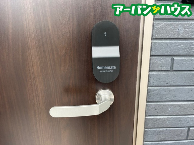 マンションアーク参番館の玄関
