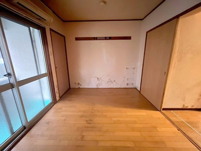 エバーグリーン新大阪の居間・リビング