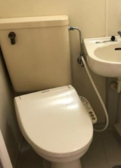 横浜市瀬谷区三ツ境のアパートのトイレ