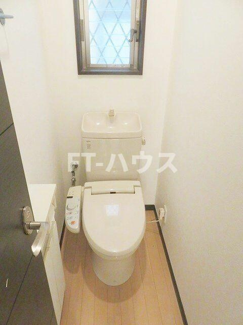 八千代市大和田新田戸建のトイレ
