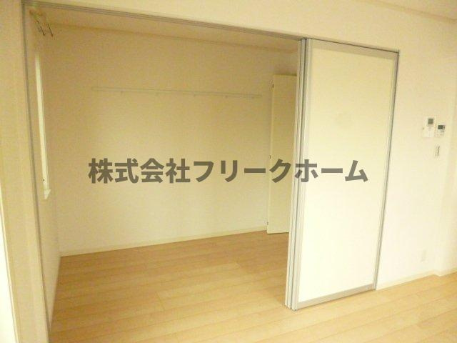 武蔵野市境南町１丁目のアパートの寝室