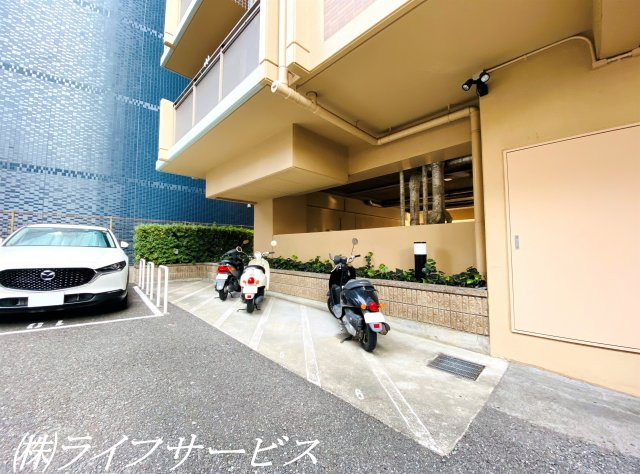 【その他共用部分】 | グランドール北大阪 | バイク置場