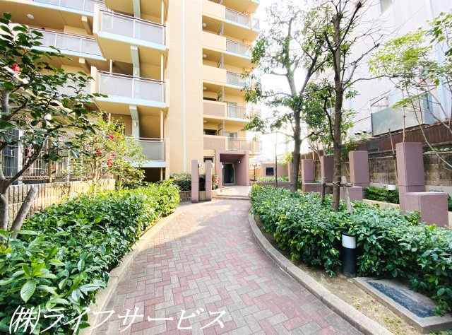 【エントランス】 | グランドール北大阪 | エントランス
