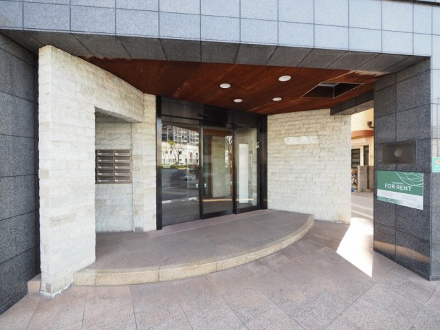 大阪市福島区吉野１丁目の賃貸マンションのエントランス