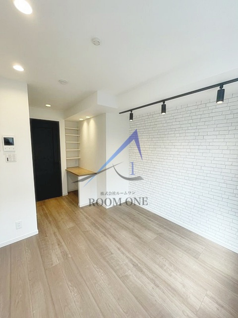 ルノン平井Eastの居間・リビング|洋室のお部屋です。