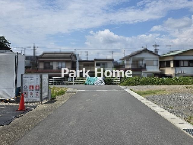 高知市瀬戸2丁目-2期1棟- 新築戸建ての前面道路含む現地写真