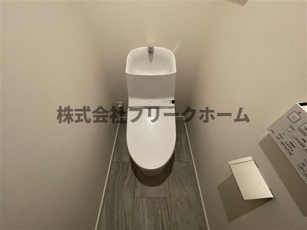武蔵野市吉祥寺本町４丁目の賃貸マンションのトイレ