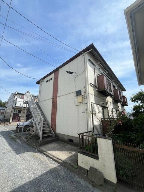 新妻ハイツの外観