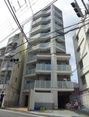 【外観】 | B CITY APARTMENT NAKANO EAST | 鉄筋コンクリート造のがっちりとした建物。