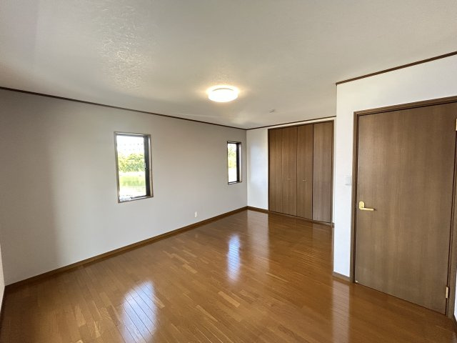 小松島市和田島町字松田新田　中古戸建の洋室