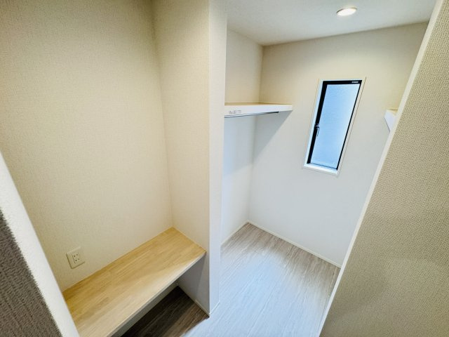 市川市曽谷４丁目新築戸建（曽谷16期）の収納|1Fウォークインクローゼット