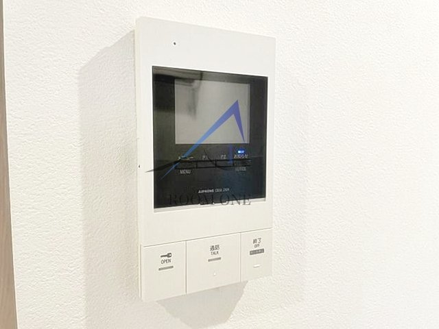 オーデクレールのセキュリティ|モニター付きインターホンです。