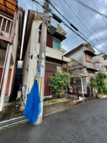 東大阪市新鴻池町の前面道路含む現地写真